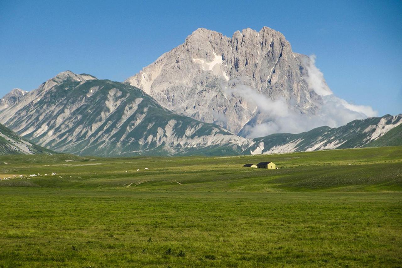 Complesso Turistico Aurora - Camere B&B Poggio Picenze Екстериор снимка