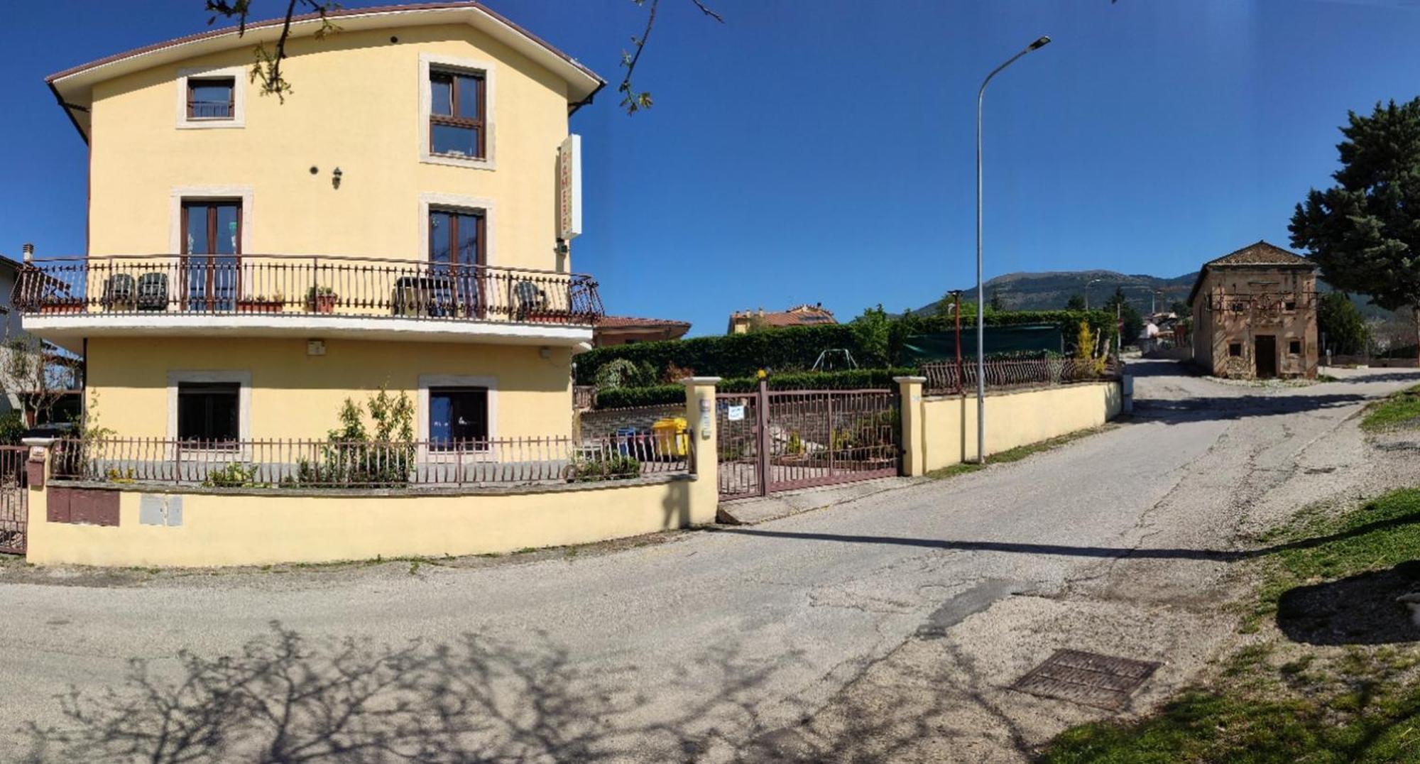 Complesso Turistico Aurora - Camere B&B Poggio Picenze Екстериор снимка